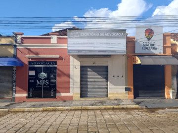 Casa Comercial - Venda - Centro - Passos - MG