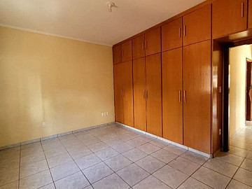 CASA � BAIRRO EXPOSI��O.